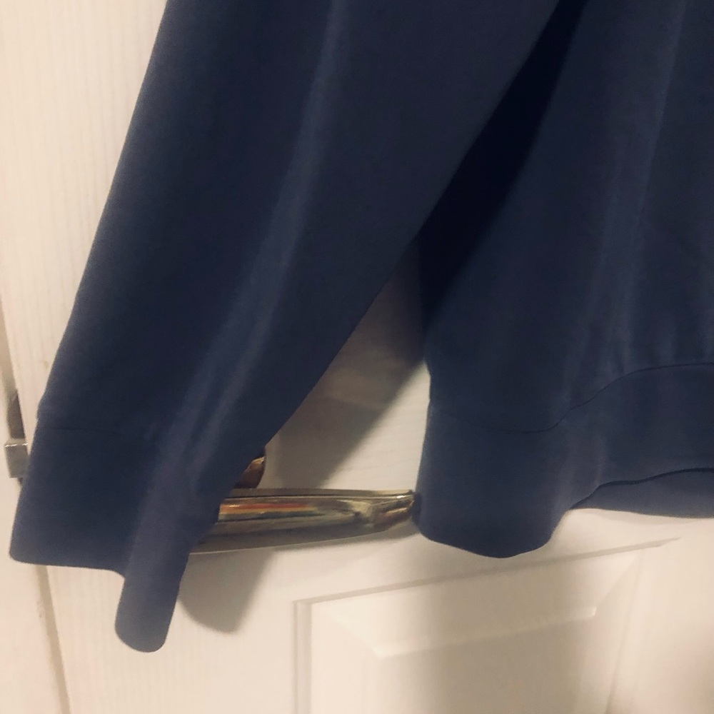 Fabletics Grey Women's Top - Picture 5 of 7